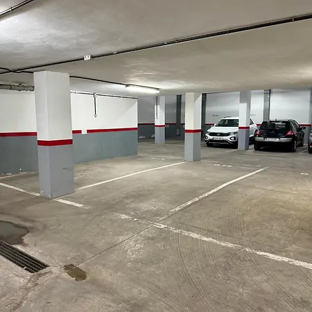 Buen Rollito, Junto A La Playa Y Parking Privado